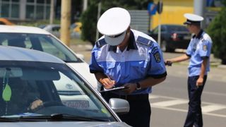 Un tanar doljean a fost prins conducand fara permis de sase ori in doua luni. Mai mult, este acuzat de omor si furt