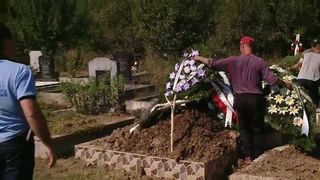 Caz infiorator la Cluj! Ce s-a intamplat in timpul unei inmormantari, dupa ce preotul a deschis sicriul: "Cand am vazut, am incremenit cu totii!"