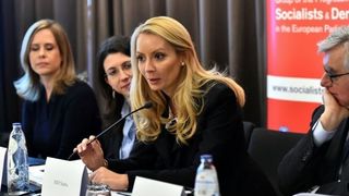 Daciana Sarbu a incercat sa-i convinga pe cei din Comisia Europeana sa adopte legi in domeniul nutritiei