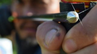 Femeie străpunsă de o săgeată &icirc;n timp ce se afla la o terasă, in Cernica. Un bărbat de 34 de ani, cercetat pentru vătămare din culpă