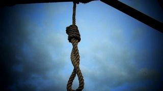 Vaslui: T&acirc;nără de 20 de ani, mamă a doi copii de unu şi doi ani, găsită sp&acirc;nzurată la scurt timp după ce s-a &icirc;ntors cu soţul de la muncă