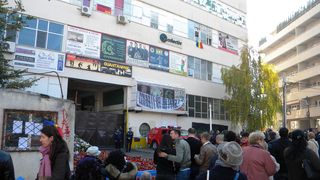 Arhitectii din Romania vor sa ridice o "Casa a Durerii" in memoria victimelor de la Colectiv! Cladirea ar putea fi construita pe o insula comemorativa de pe raul Dambovita!