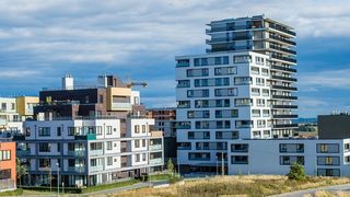 Proiect de majorare a impozitului pentru dezvoltatorii imobiliari persoane fizice. Vor plăti impozit de 16%