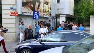 Haos la Curtea Suprema. Ce se intampla in spatele camerelor de filmat pe scarile ICCJ, intre politicienii cunoscuti