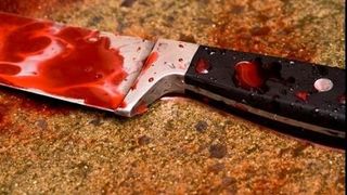 Roman injunghiat mortal pe o strada din Marea Britanie. Politia spune ca atacul a fost premeditat