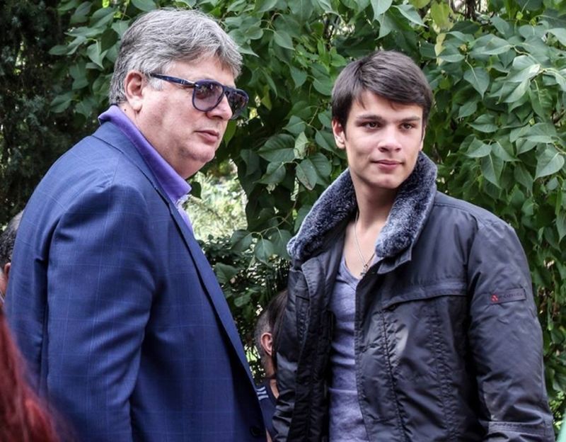 Mario, alaturi de tatal sau, Gino Iorgulescu, presedintele LPF