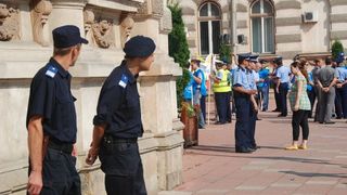 Mobilizare fara precedent a MAI la inceperea anului scolar. Peste 9.000 de politisti si 1.000 de jandarmi vor patrula in preajma scolilor