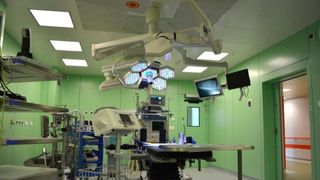 O nouă clinică de chirurgie pentru copii s-a deschis &icirc;n Bucureşti. Pe langa medicii romani, specialisti din SUA si Israel vor opera aici