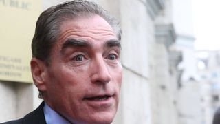 Petre Roman a investit 200.000 de euro intr-o firma de imobiliare in care e implicata sotia sa! Societatea poarta numele lui Petrus, fiul fostului premier!