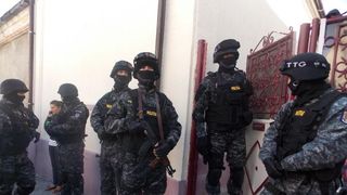 Politistii din Brasov au capturat o femeie urmarita pentru complicitate la omucidere si talharie in Grecia