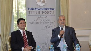 Adrian Nastase, alaturi de Titus Corlatean, la un eveniment organizat de Fundatia Europeana Titulescu