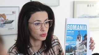 Sefa turismului castiga bani din tranzactii imobiliare pe litoral! Anca Nedea a vandut un teren cu 45.000 de euro si si-a inchiriat proprietatile de la Eforie Nord!