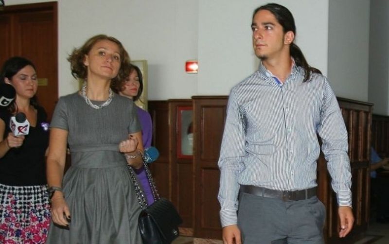 Sorina Placinta alaturi de fiul ei din prima casnicie, Andrei, care a fost inchis pentru tentativa de omor