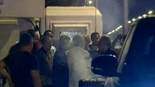 Giovani Becali a revenit in forta! A fost intampinat ca un rege de prieteni. A avut invitati de seama la petrecere