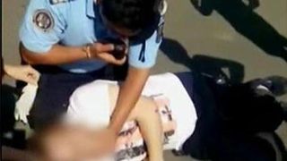 Salvare dramatică &icirc;n Capitală. Un tanar s-a prabusit la pamant! Totul se putea transforma intr-o tragedie daca nu era acest barbat