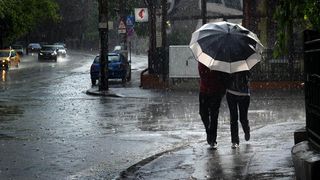 Meteorologii anunta schimbari majore! Vremea se raceste puternic incepand din aceasta dupa-amiaza