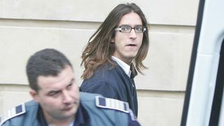 Tanarul a fost inchis pentru tentativa de omor