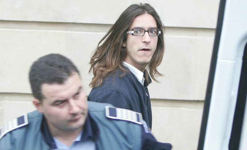 Tanarul a fost inchis pentru tentativa de omor