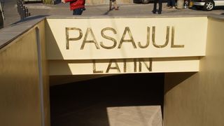 Camerele de supraveghere din pasajele pietonale au fost montate doar de design. Ele nu au fost conectate niciodata la dispeceratul Politiei