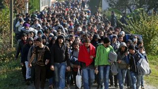 Romania va accepta de 10 ori mai multi refugiati decat in 2015