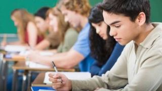 O tanara din Romania care studiaza in Spania a fost umilita de un profesor: &bdquo;Pleaca in nenorocita ta de tara si schimba-ti numele&rdquo;