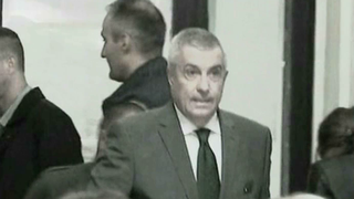 Obisnuit sa nu stea la coada nici macar la permise, Tariceanu a trebuit sa treaca prin chinurile iadului in fata judecatorilor. Ce a patit la Inalta Curte