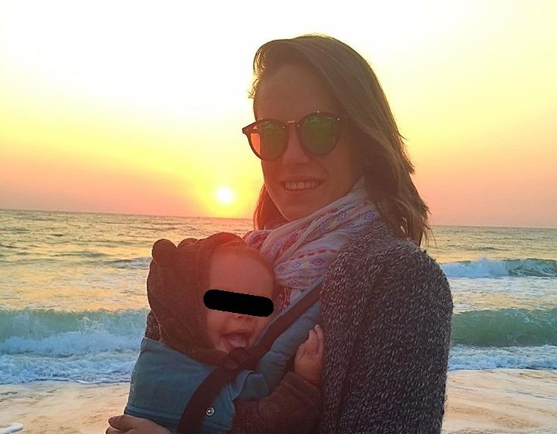 Tanara a nascut o fetita in ianuarie