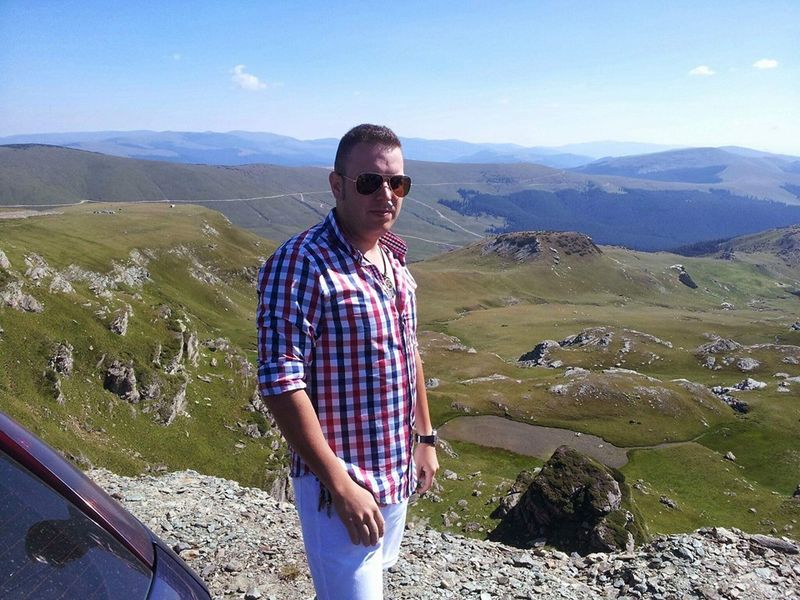 Bogdan Gigina a lucrat la Politia Rutiera si deschidea coloanele oficiale pentru demnitari