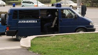 Copiii de la gradinita groazei, dusi la tribunal in dubele Jandarmeriei