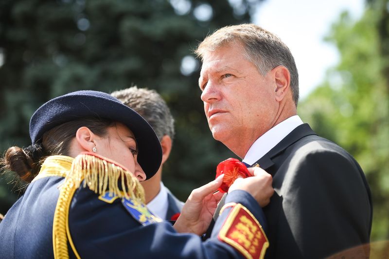 Presedintele isi poate deschide pusculita la evenimentele speciale