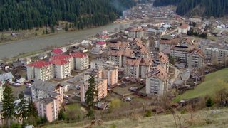 Localitatea din Romania care are de doua ori suprafata Bucurestiului, dar numai 6.000 de locuitori. Care este de fapt cel mai mare oras al tarii