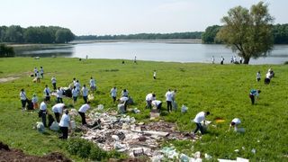Detinutii de la mai multe penitenciare din tara au participat la o campanie de igienizare