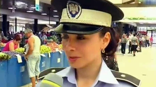 O politista de 26 de ani este "spaima pietarilor" din Rahova. Cum a ajuns Raluca celebra si de ce se tem comerciantii de ea