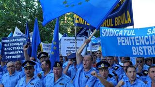 Angajatii din Penitenciare ameninta cu proteste in toata tara incepand de luni