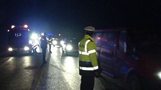 Un politist, care s-a razbunat pe doi interlopi, a cazut prada planului diabolic al dusmanilor sai. Ce soarta trista a avut tanarul