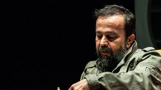 In timp ce firma lui Ioan Gyuri Pascu era in faliment, editura fostei neveste este doar pe profit de mai multi ani! Ii vindea albumele si ii tiparea si cartile artistului