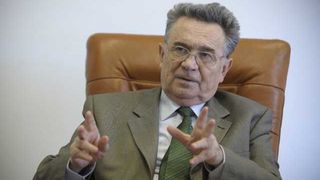 Gheorghe Marmureanu, omul cu cutremurele, castiga lunar 16.700 de lei! Seismologul are in conturi 120.000 de euro