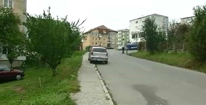 Pe strada Spitalului din Agnita sunt multe spatii verzi printre bloculetele comuniste