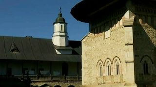 Calatorie de suflet la schitul Braniste din Neamt. "Aici ne bucuram de liniste si de-o mai buna legatura cu Dumnezeu"