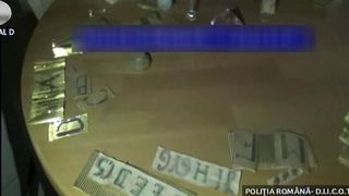 Copile izolate de familii, infometate si exploatate sexual. Membrii unei secte din Targu Mures racolau studente si minore. Una dintre sclave are numai 12 ani