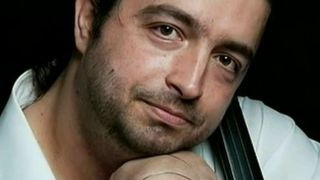 Răsturnare incredibilă de situaţie &icirc;n cazul violoncelistului care s-a aruncat de la etaj de frica mascaţilor.