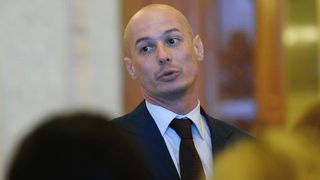 Bogdan Olteanu răm&acirc;ne &icirc;n arest la domiciliu, &icirc;nsă are permisiunea de a lua legătura cu părinţii şi cu fosta soţie