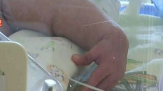 Tragedie intr-o familie din Focsani. Doi parinti si-au pierdut copilul inainte de a apuca sa-l stranga in brate, la doar 5 zile de la nastere.