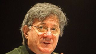 In timp ce actorii-pensionari se plang ca au venituri mizere, Ion Caramitru are doar din pensie 3.400 de lei! Veniturile totale ale actorului depasesc 5.000 de euro pe luna