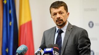 Seful ANAF are un salariu de 4.000 de lei! Pana sa vina la Fisc, Daniel Doros castiga 6.500 de euro pe luna!