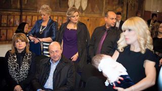 La botezul fiului lui Adrian Gurzau, nasa a fost Elena Udrea, iar printre invitati au fost Traian Basescu si sotia