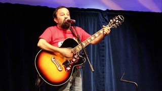 Sora lui Ioan Gyuri Pascu, fractura de coloana dupa o eroare medicala! Mama artistului, bagata in coma de medici dupa o simpla injectie! Actorul isi pierduse total increderea in sistemul de sanatate