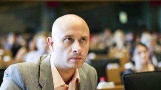 Sebastian Bodu vrea sa-i ia printului Paul numele de "Al Romaniei" din buletin