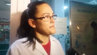 Un barbat a intrat intr-o farmacie si a turnat pe farmacista benzina, suparat ca are datorii la banca in franci.