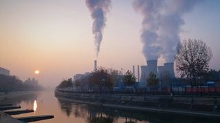 Peste 1,2 milioane de case risca sa ramana fara caldura in aceasta iarna. CET-urile au facut doar un sfert din reparatiile planificate - Se anunta vremuri grele